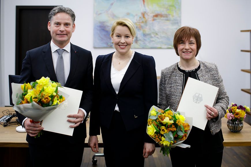 Gruppenfoto von Stefan Zierke, Franziska Giffey und Caren Marks