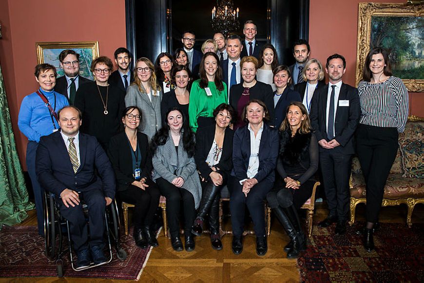 Dr. Franziska Giffey und die schwedische Gleichstellungsministerin Åsa Lindhagen bei ihrem Treffen in Stockholm