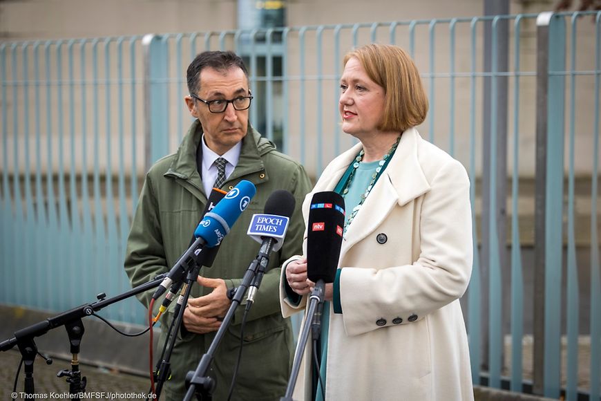 Bundesjugendministerin Lisa Paus und Cem Özdemir zum zweiten GaföG-Bericht der Bundesregierung 