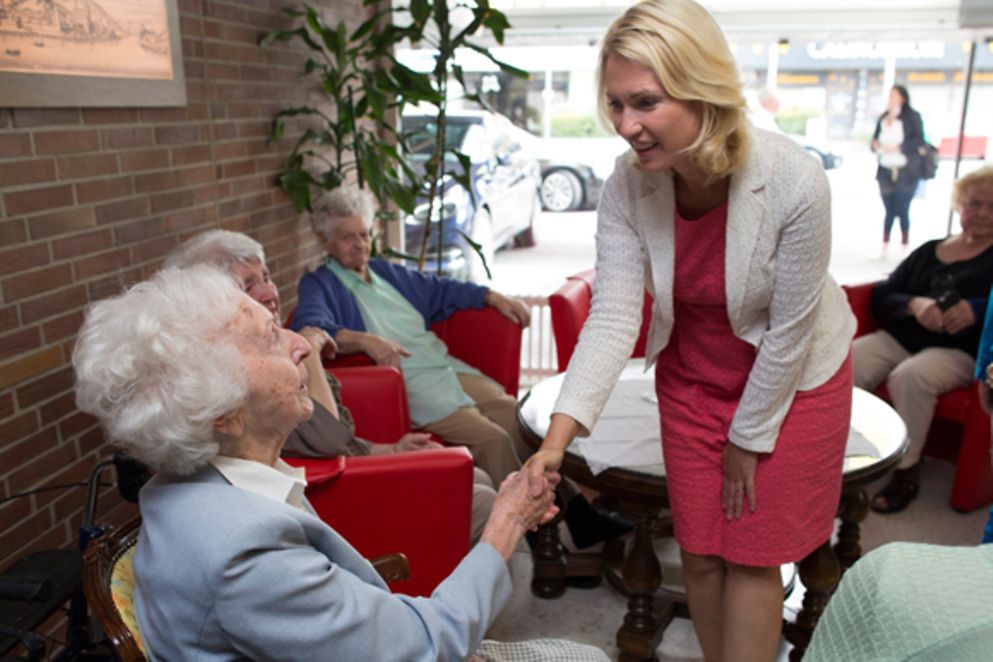 Manuela Schwesig besucht das Stift St. Martin in Bingen