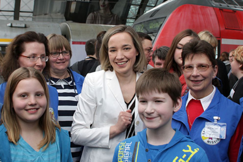 BMFSFJ - Bundesfamilienministerin Kristina Schröder Eröffnet Kindertag ...