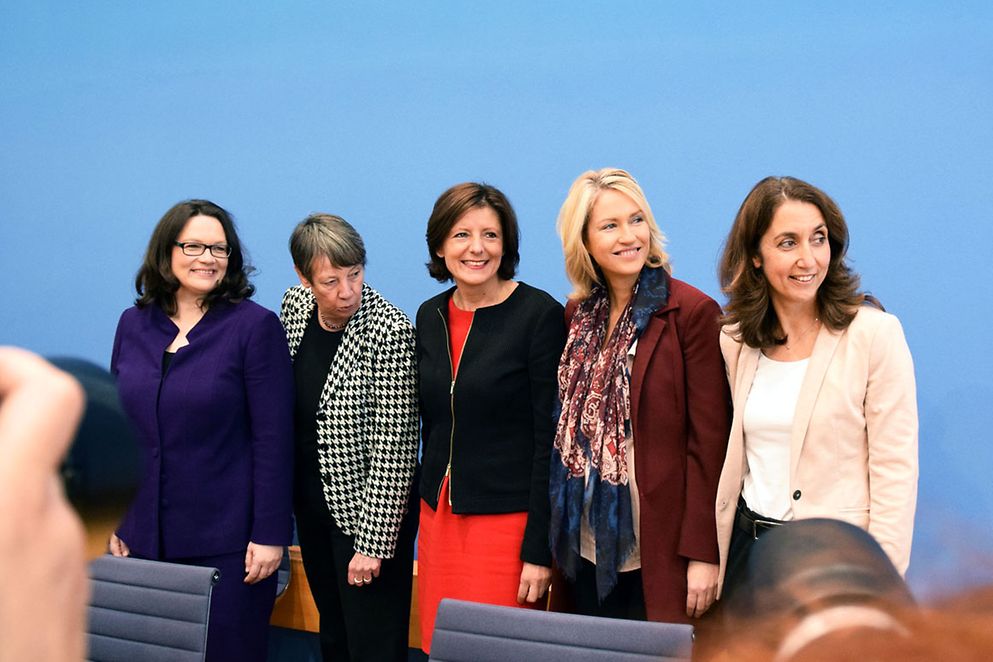 Andrea Nahles, Barbara Hendricks, Malu Dreyer, Manuela Schwesig und Aydan Özoguz (v.l.)